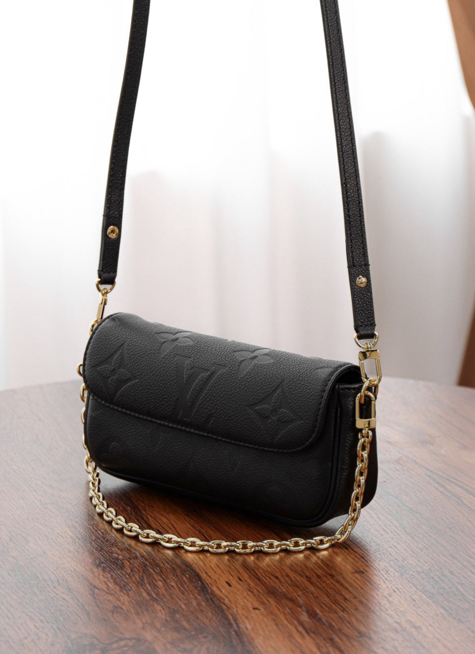 루이비통 아이비 WOC 앙프렝뜨