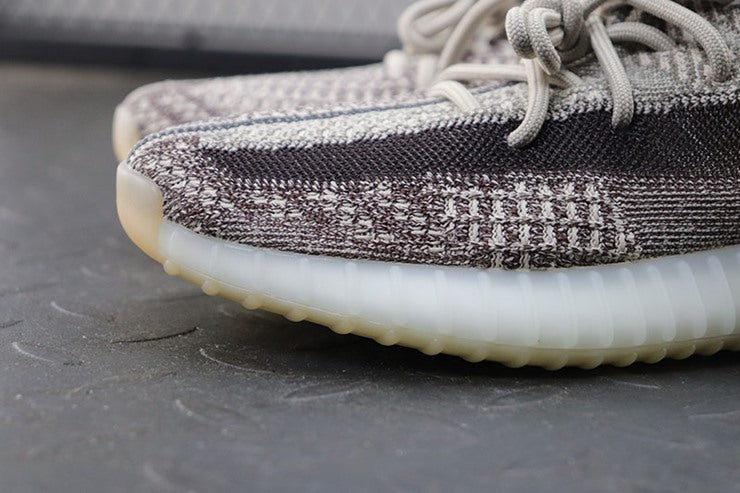 YEEZY 350 V2 시온