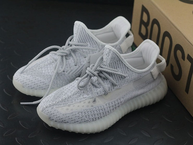 YEEZY 350 V2 스테틱