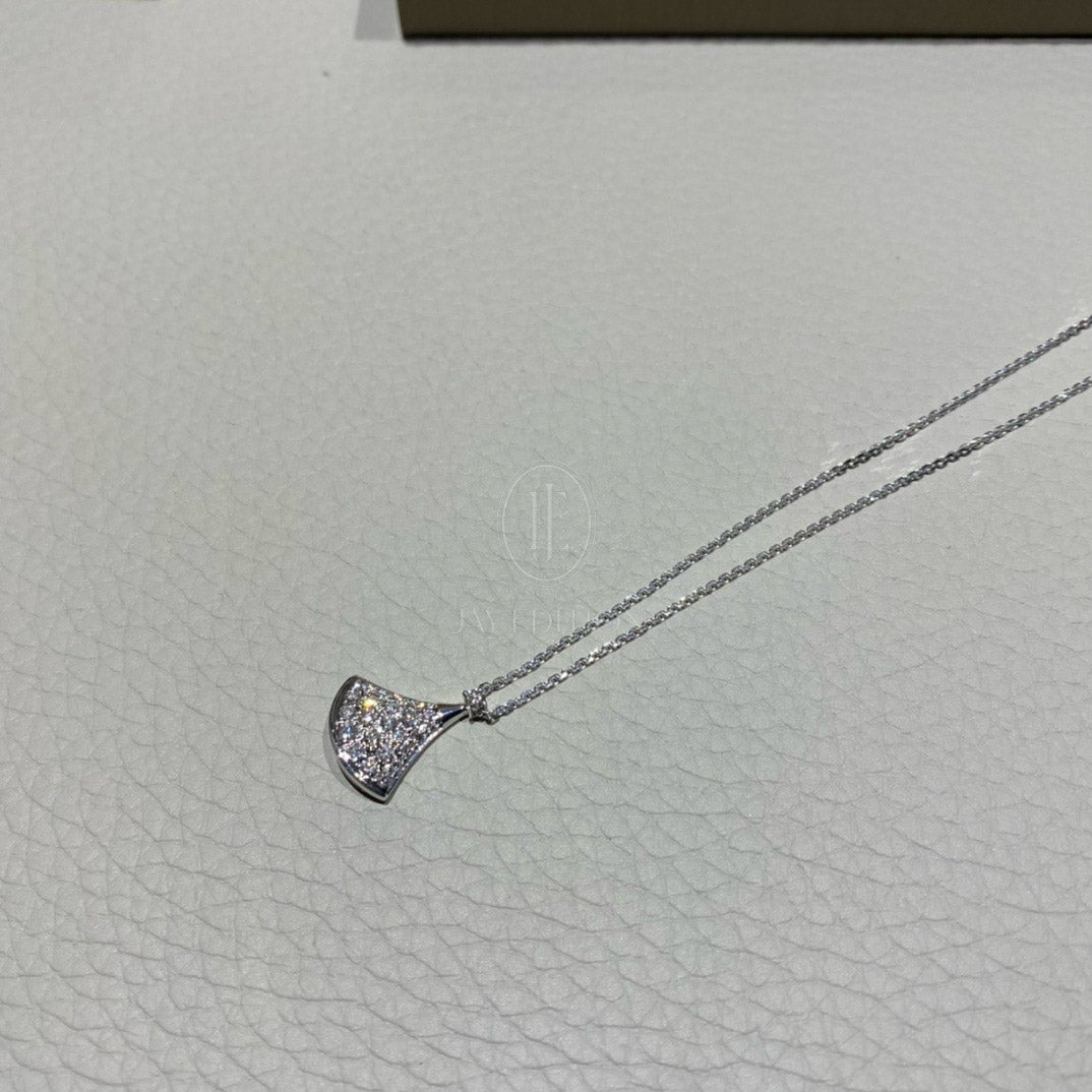 불가리 디바스 드림 풀 파베 네크리스 (18K)