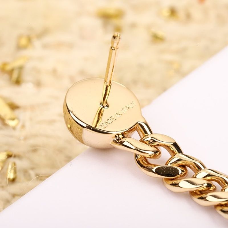 미우미우 귀걸이