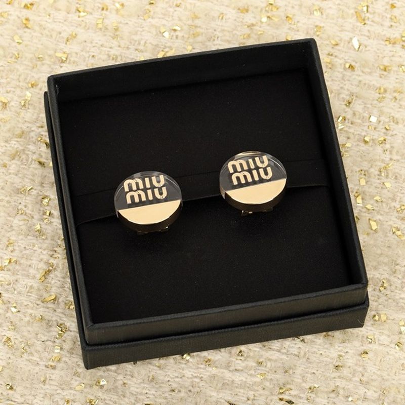 미우미우 귀걸이