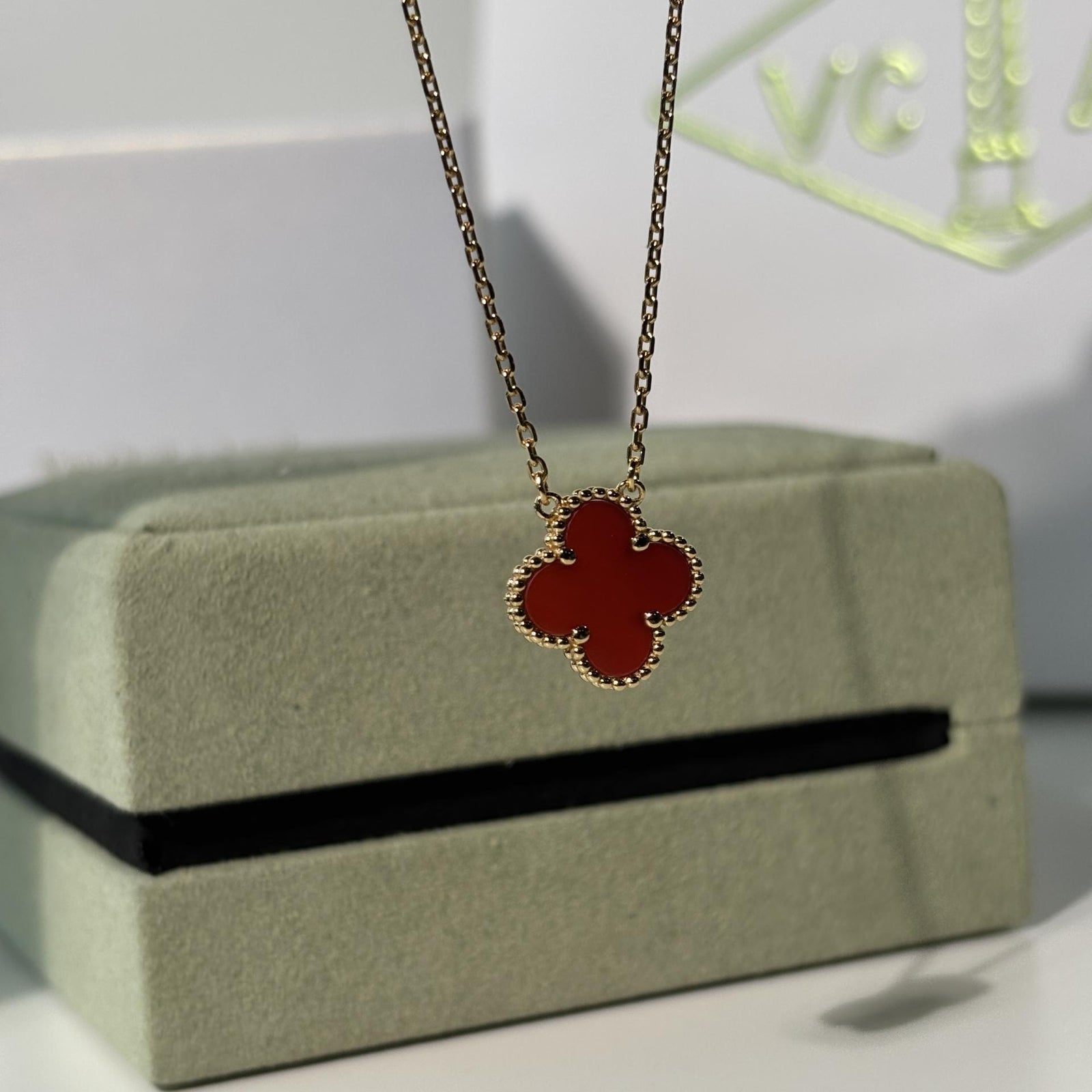 반클리프 빈티지 알함브라 (네크리스)