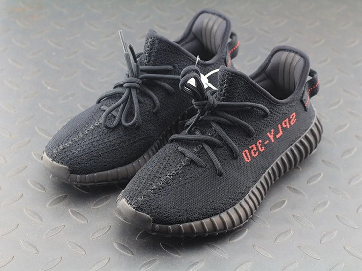 YEEZY 350 V2 브레드