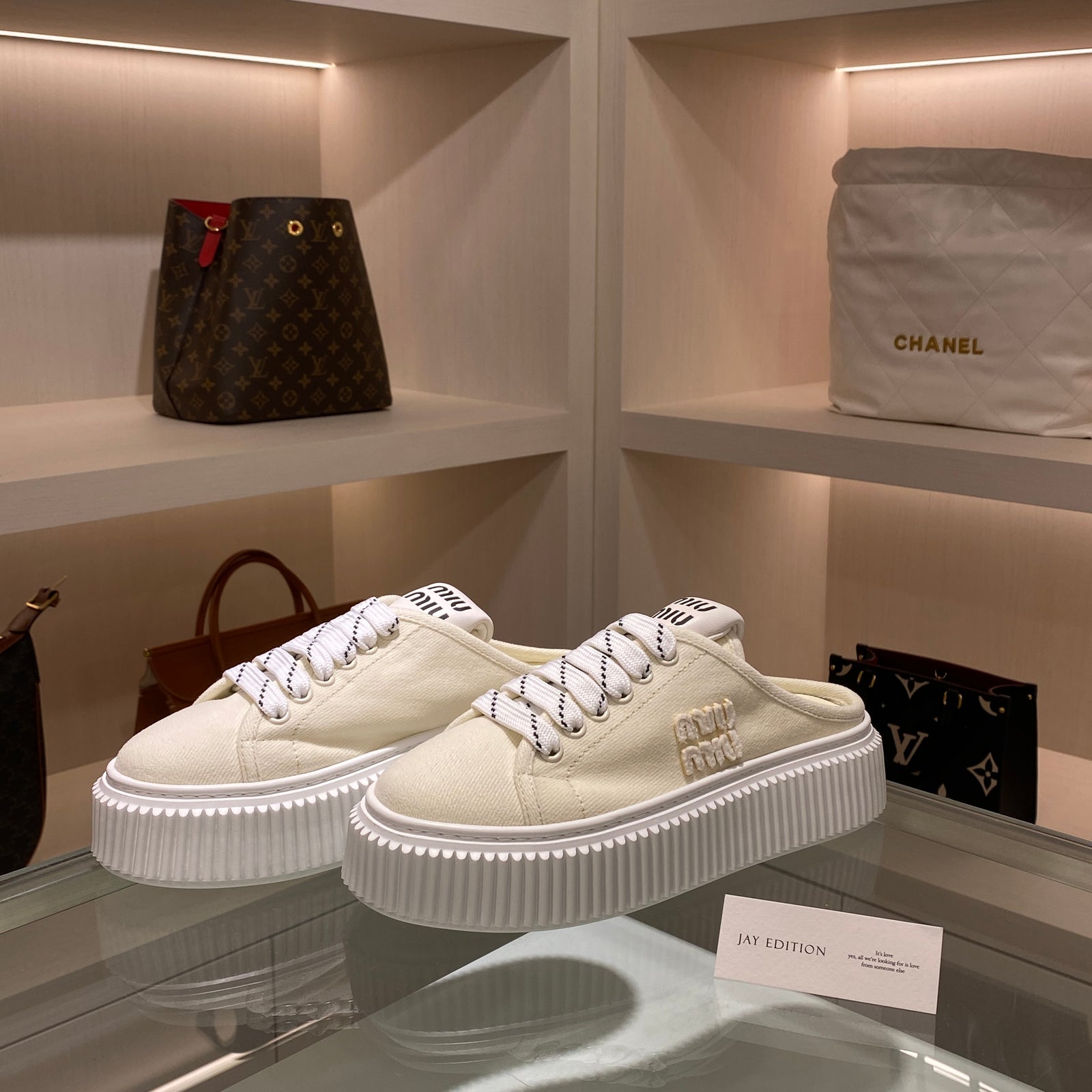 국내) 미우미우 데님 스니커즈 뮬 35