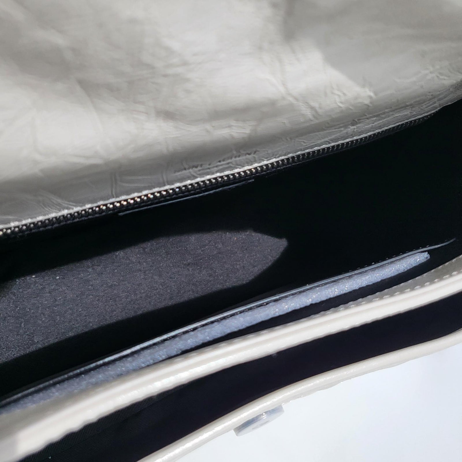 생로랑 니키백 미디움 빈티지 레더