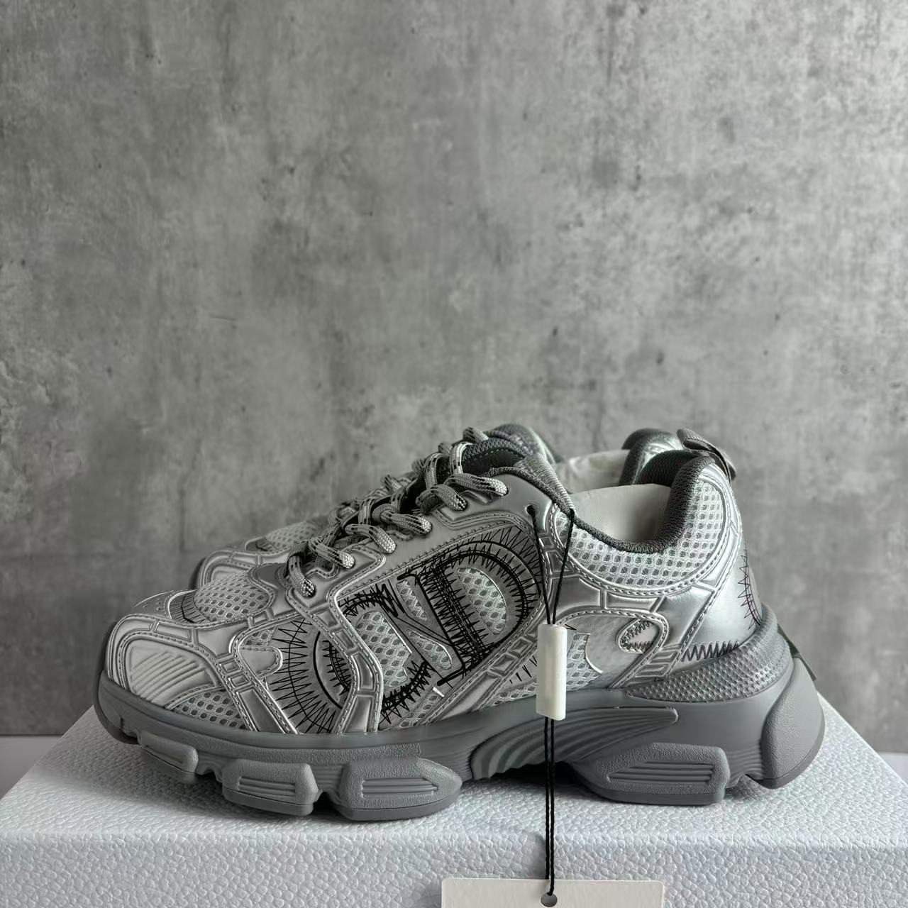 국내) 디올 크로노 스니커즈 / 실버  38