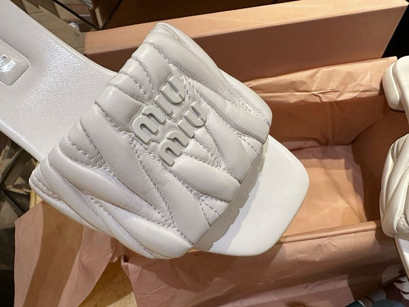 미우미우 마테라쎄 슬리퍼