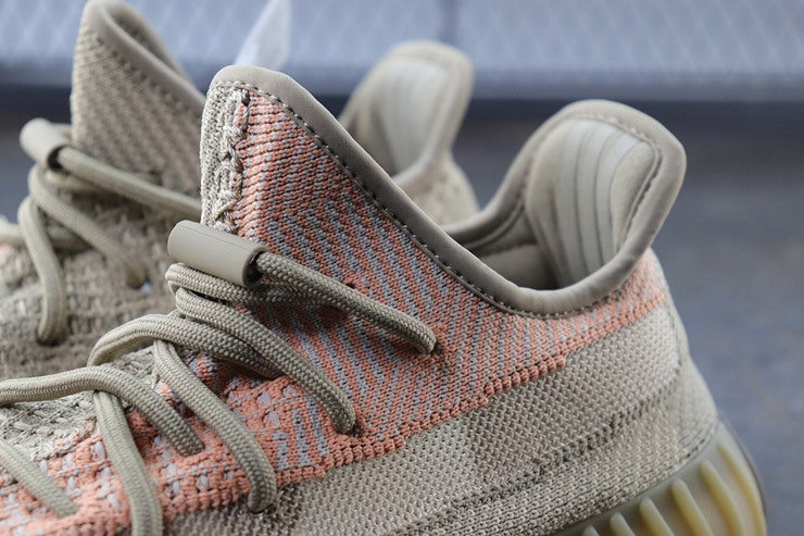YEEZY 350 V2 샌드토프