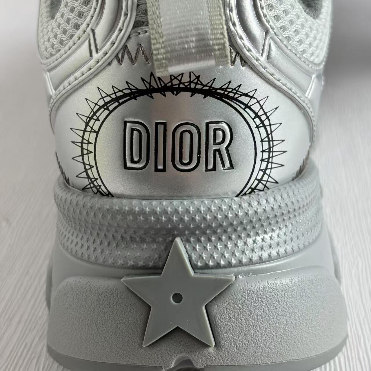 국내) 디올 크로노 스니커즈 / 실버  38