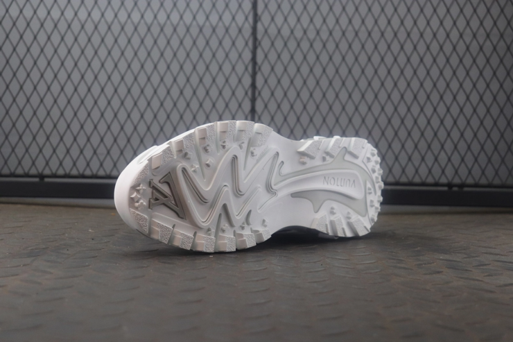 루이비통 러너 태틱 스니커즈