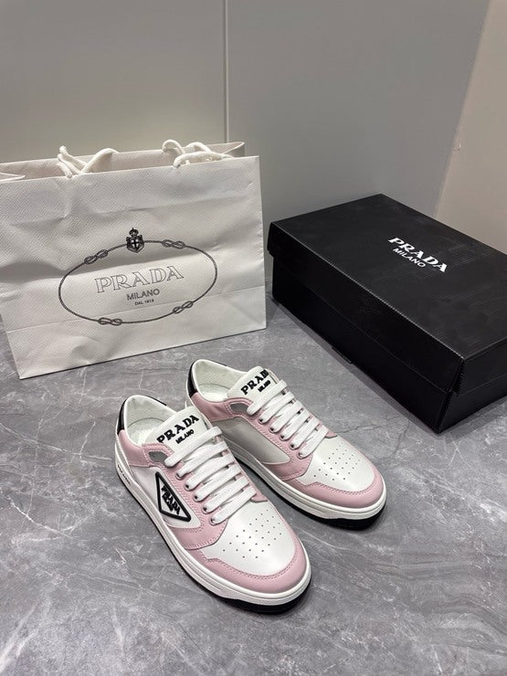 프라다 디스트릭트 스니커즈
