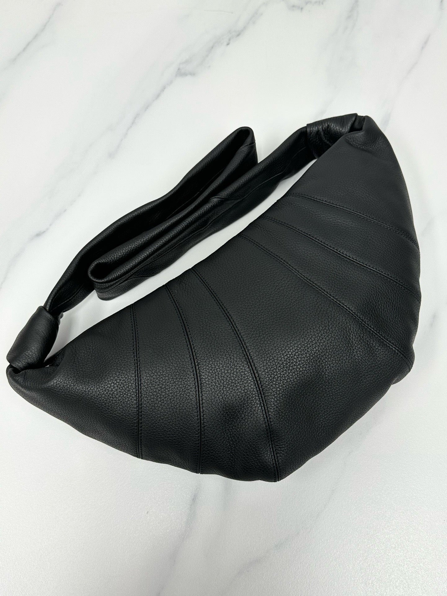 해외재고) 르메르 범백 미디움 그레인 / 블랙