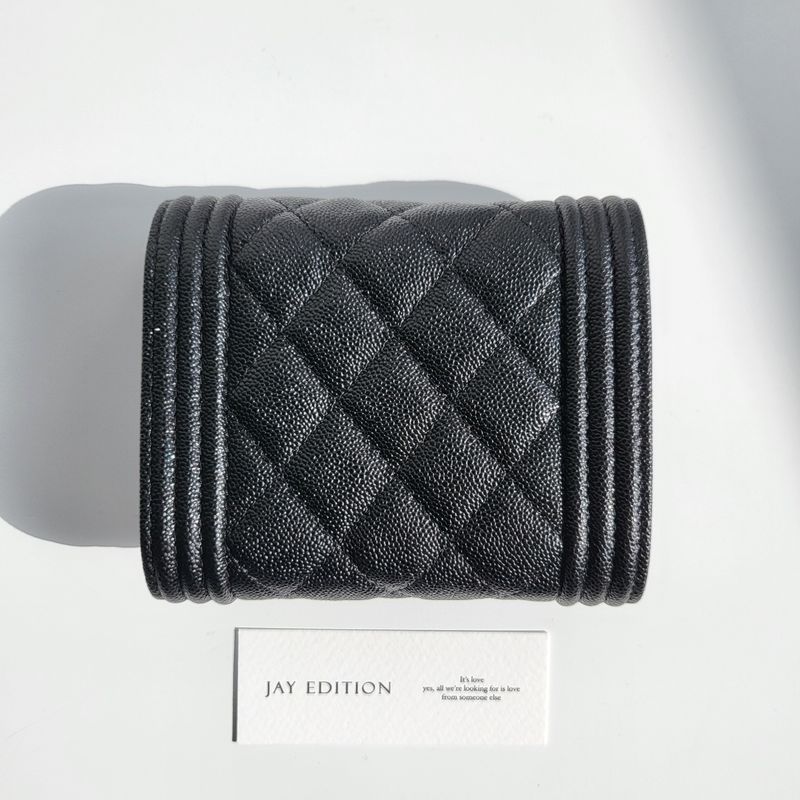 샤넬 보이 반지갑