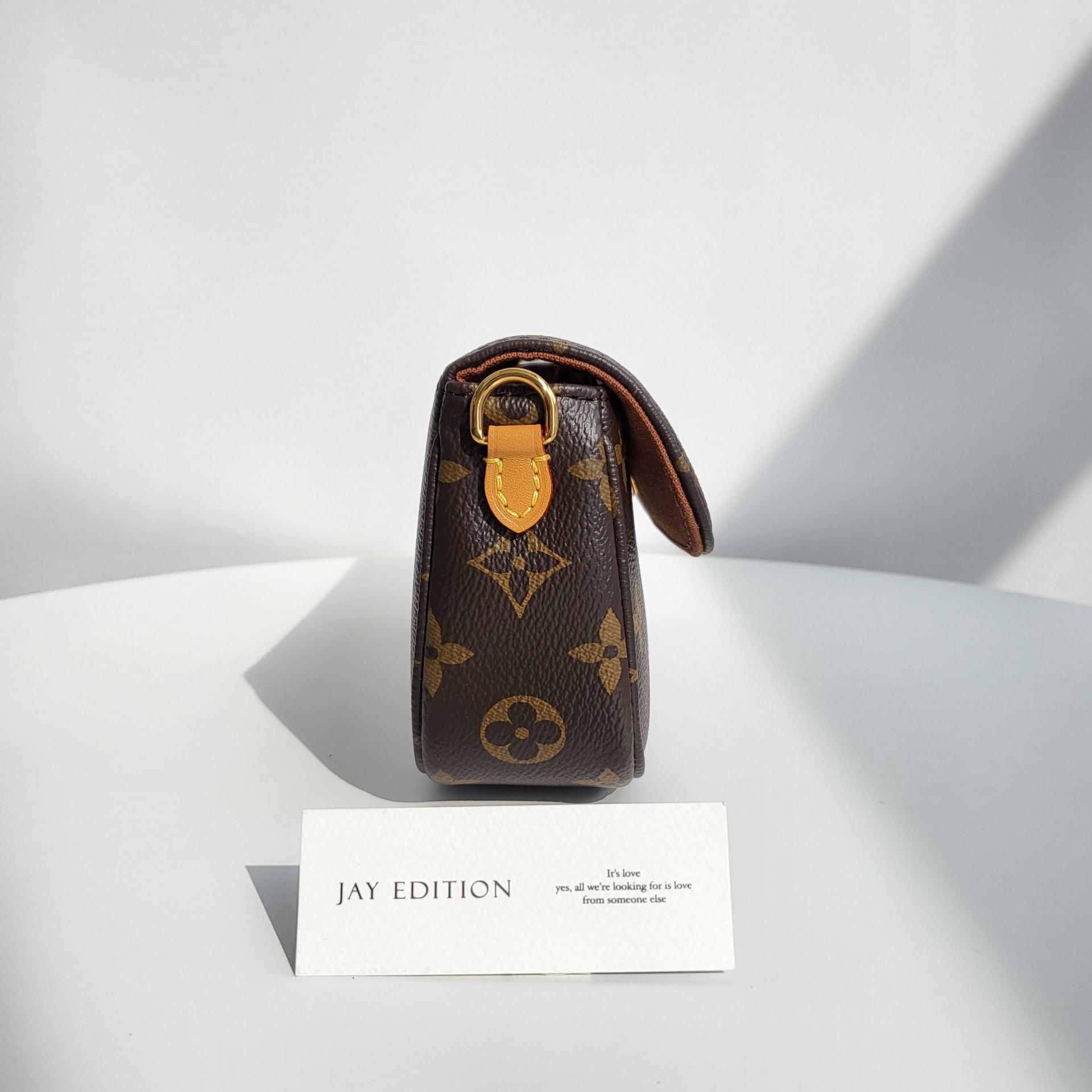 루이비통 아이비 WOC