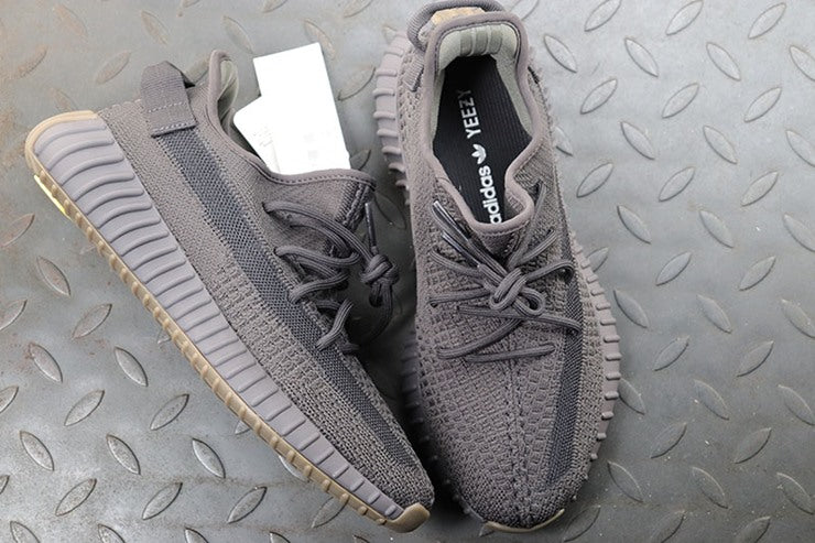 YEEZY 350 V2 신더