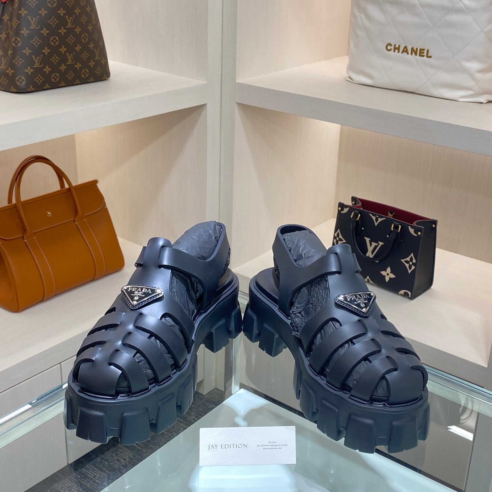 국내) 프라다 러버 모놀리스 샌들 38