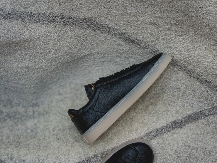 프라다 레인 사슴 가죽 스니커즈