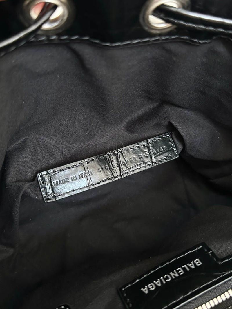발렌시아가 르카골 버킷백 XS