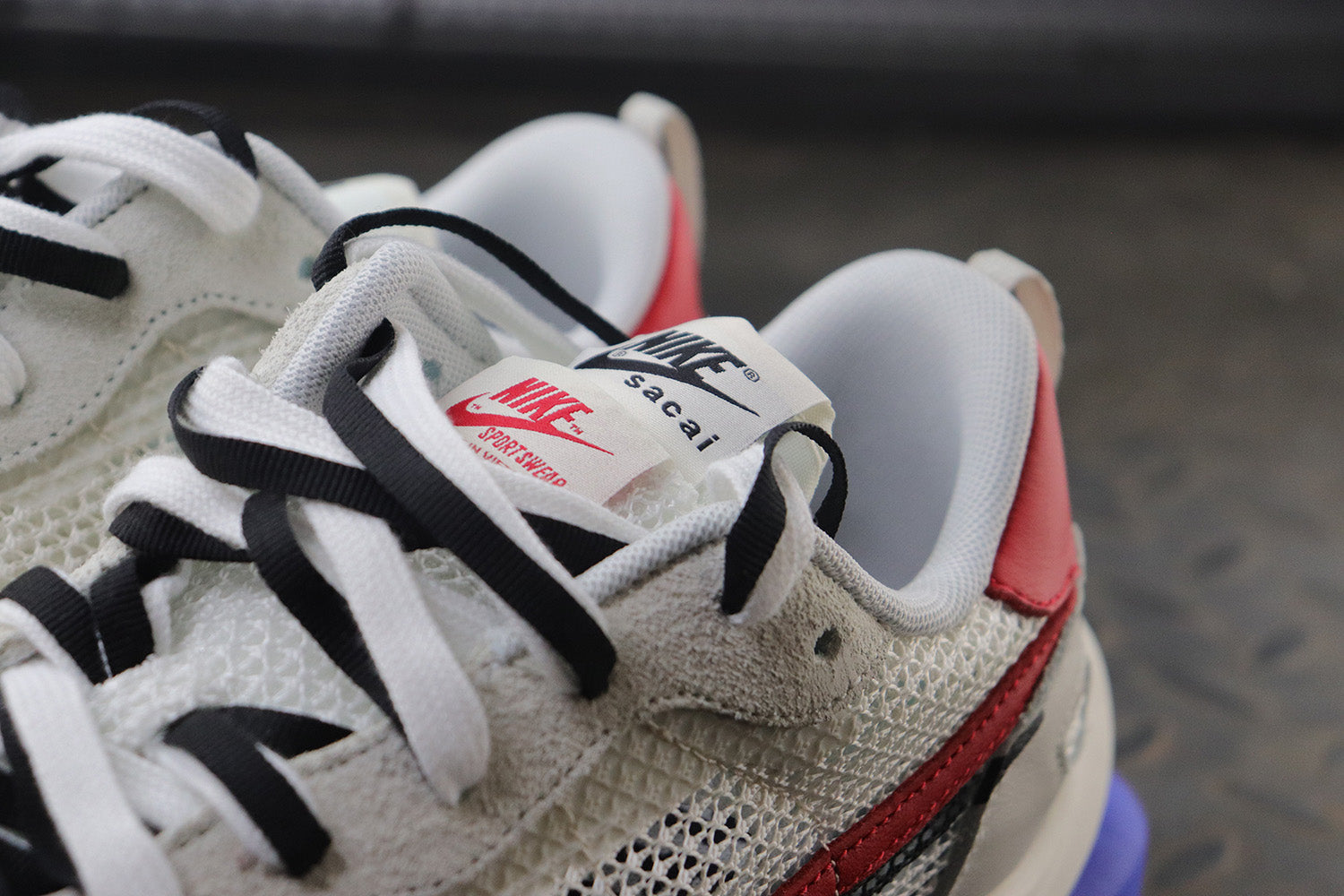 나이키 X 사카이 베이퍼와플 로얄푸시아