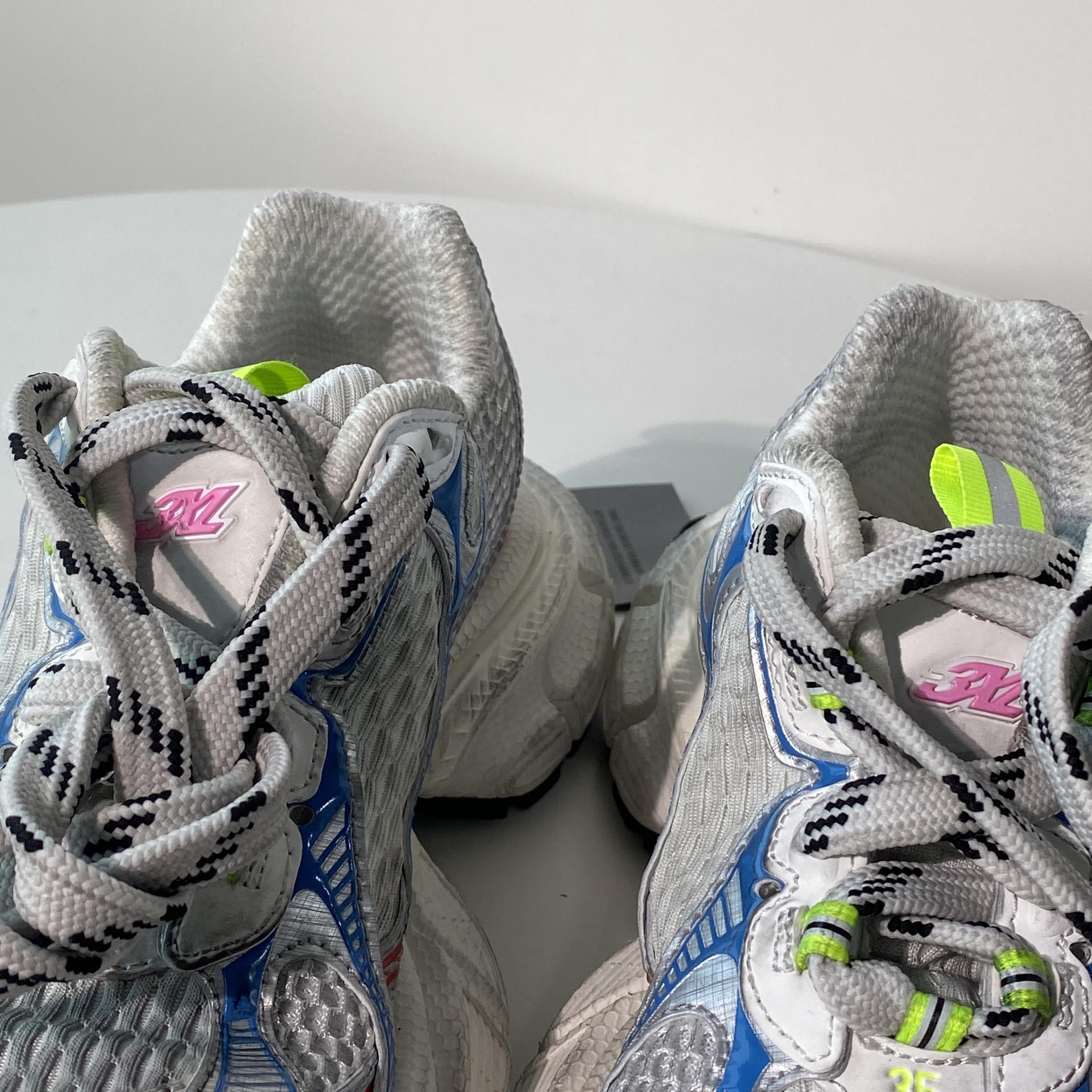 국내) 발렌시아가 3XL 화이트 레드 블루 스니커즈 35