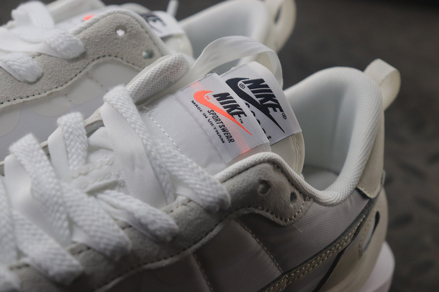 나이키 X 사카이 베이퍼와플 화이트