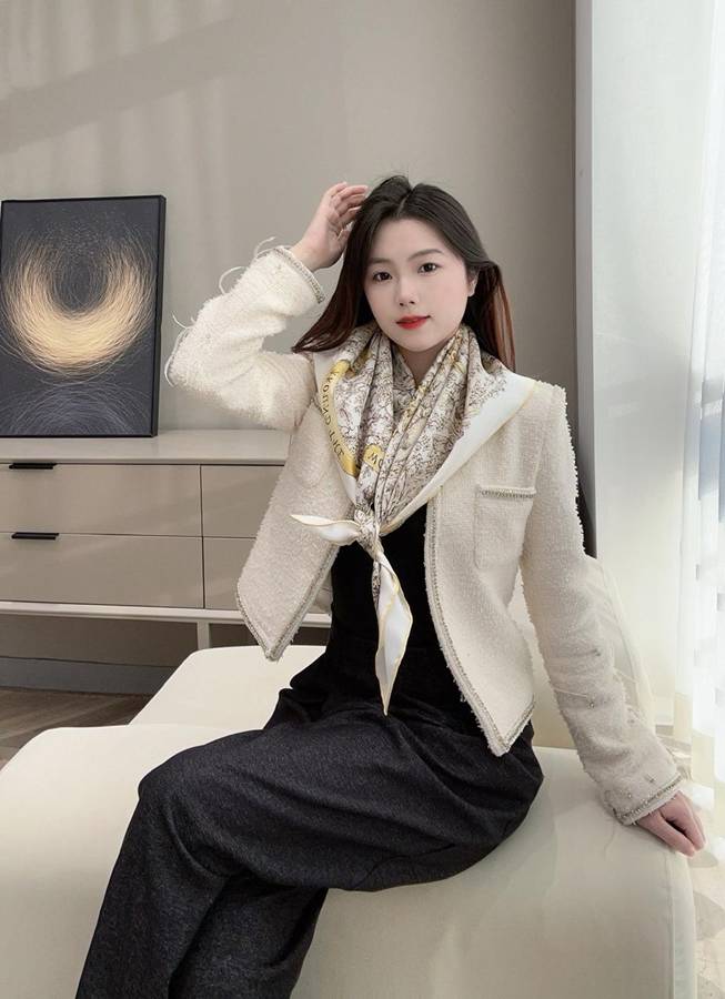 디올 스카프