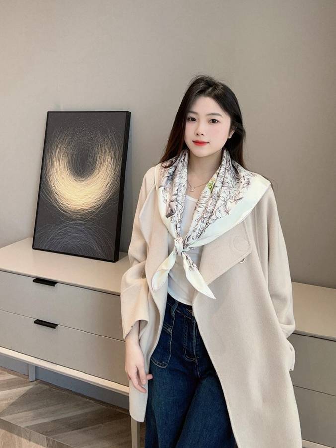 디올 스카프