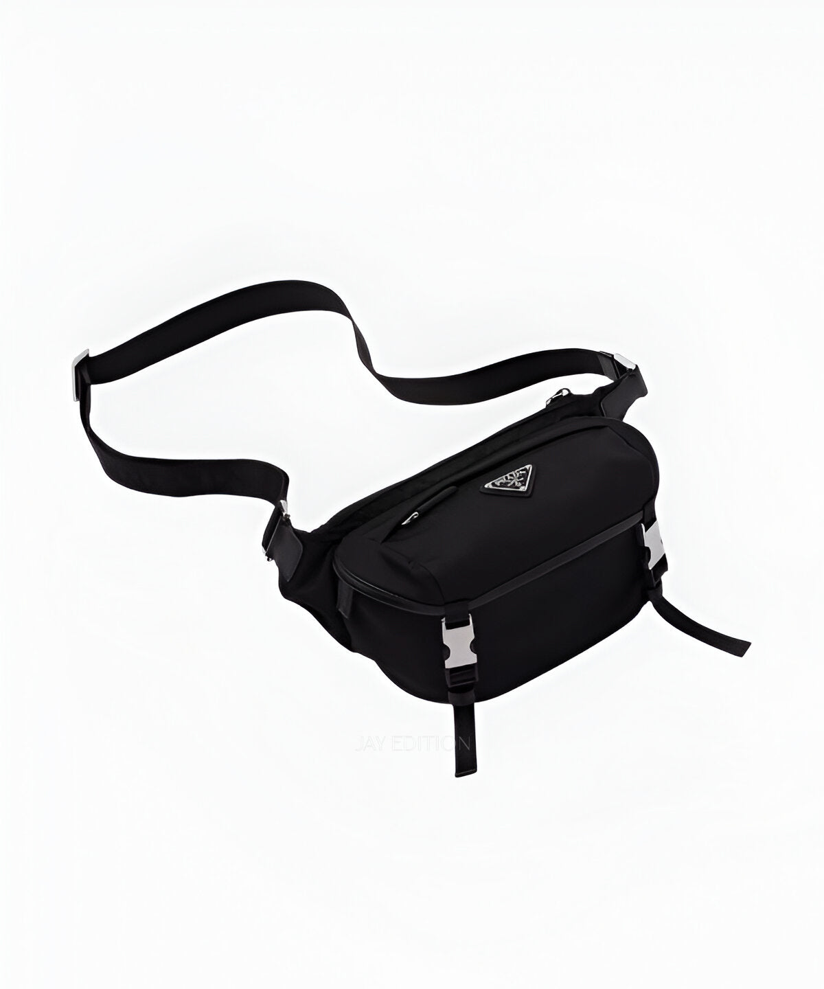 프라다 리나일론 바이커백 미디움 블랙 컬러 멀티포켓 스트랩 디테일