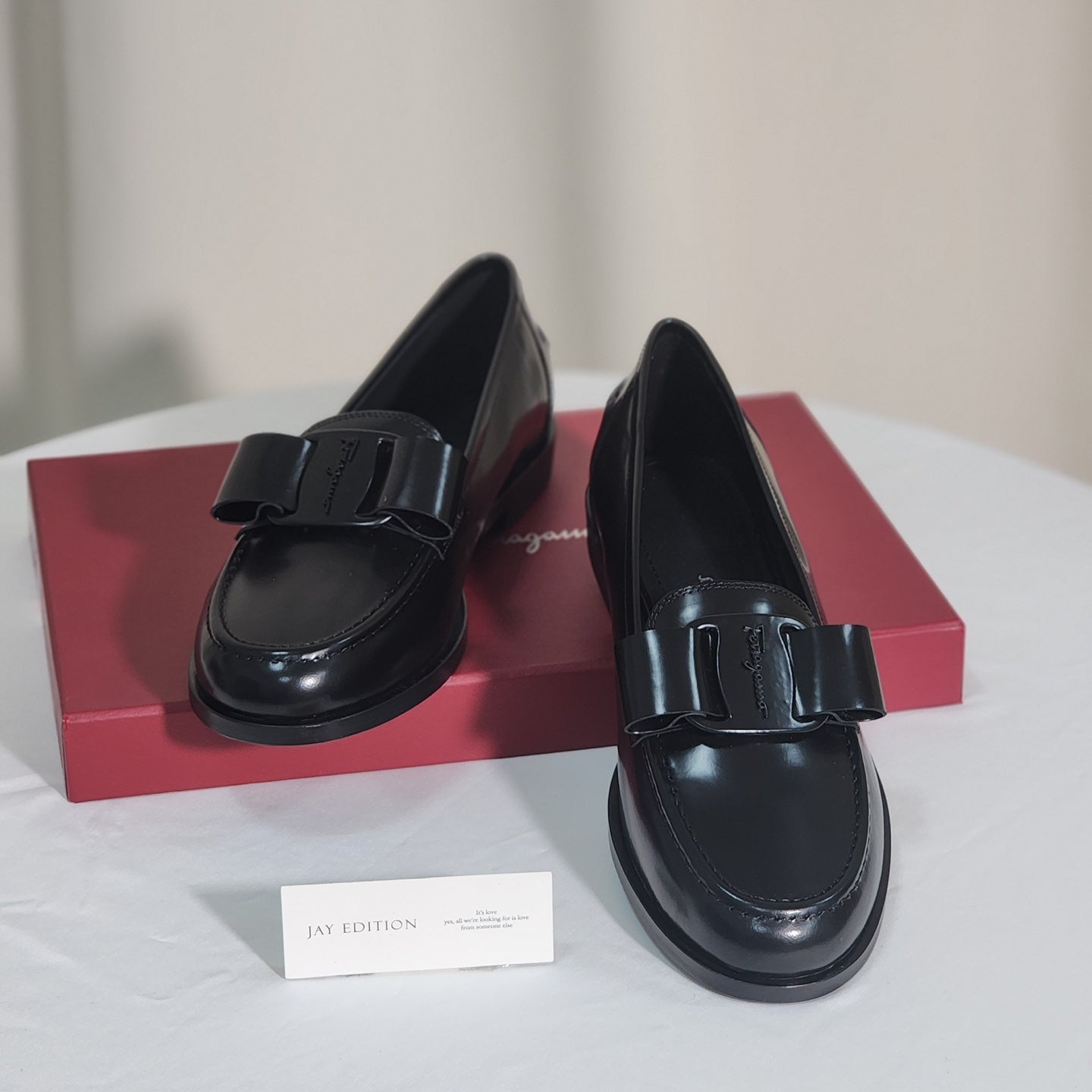 국내) 페레가모 비바 로퍼 / 블랙 37