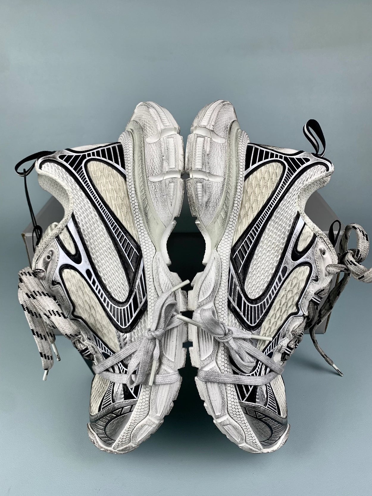 발렌시아가 3XL 스니커즈 화이트 블랙