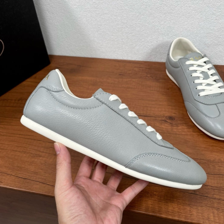 프라다 레더 스니커즈