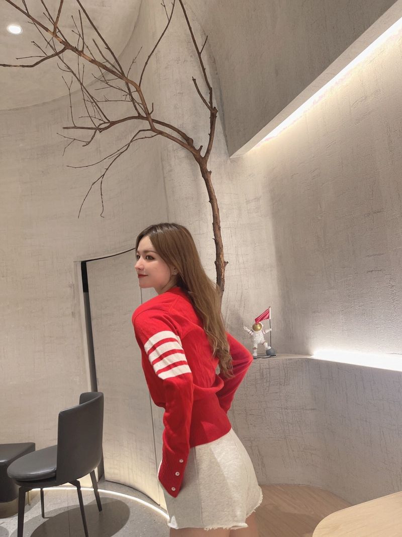 톰브라운 캐시미어 가디건 레드