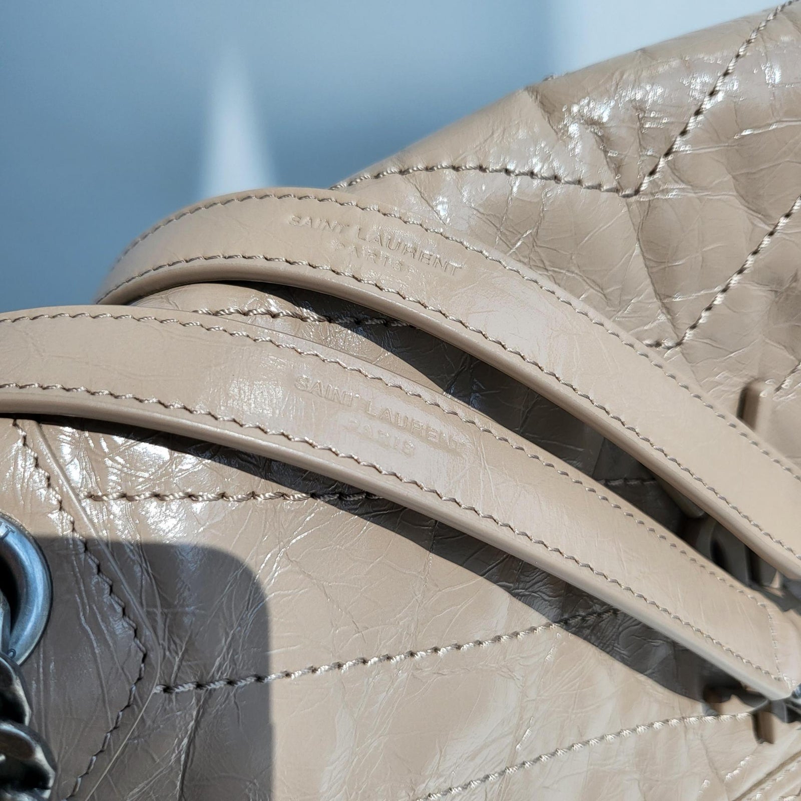 생로랑 니키백 미디움 빈티지 레더