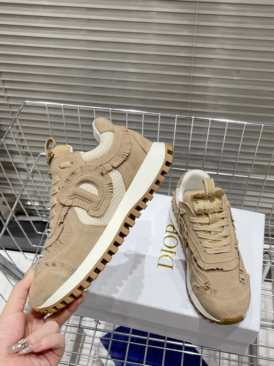 디올 C'est 에크루 스니커즈
