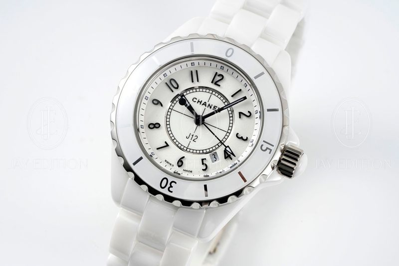 샤넬 J12 워치 33mm 화이트 쿼츠