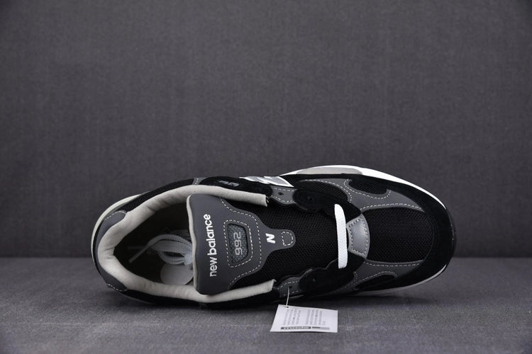 뉴발란스 992 메이드 인 USA 블랙 그레이