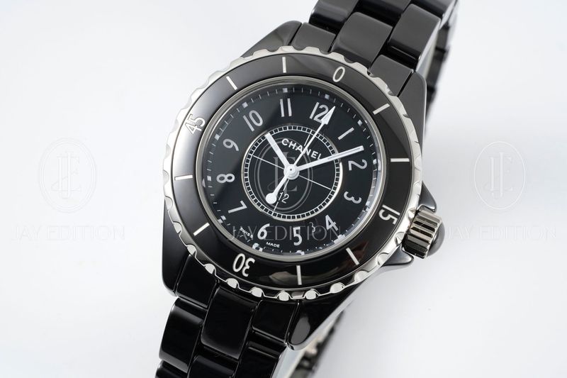 샤넬 J12 워치 33mm 블랙 쿼츠