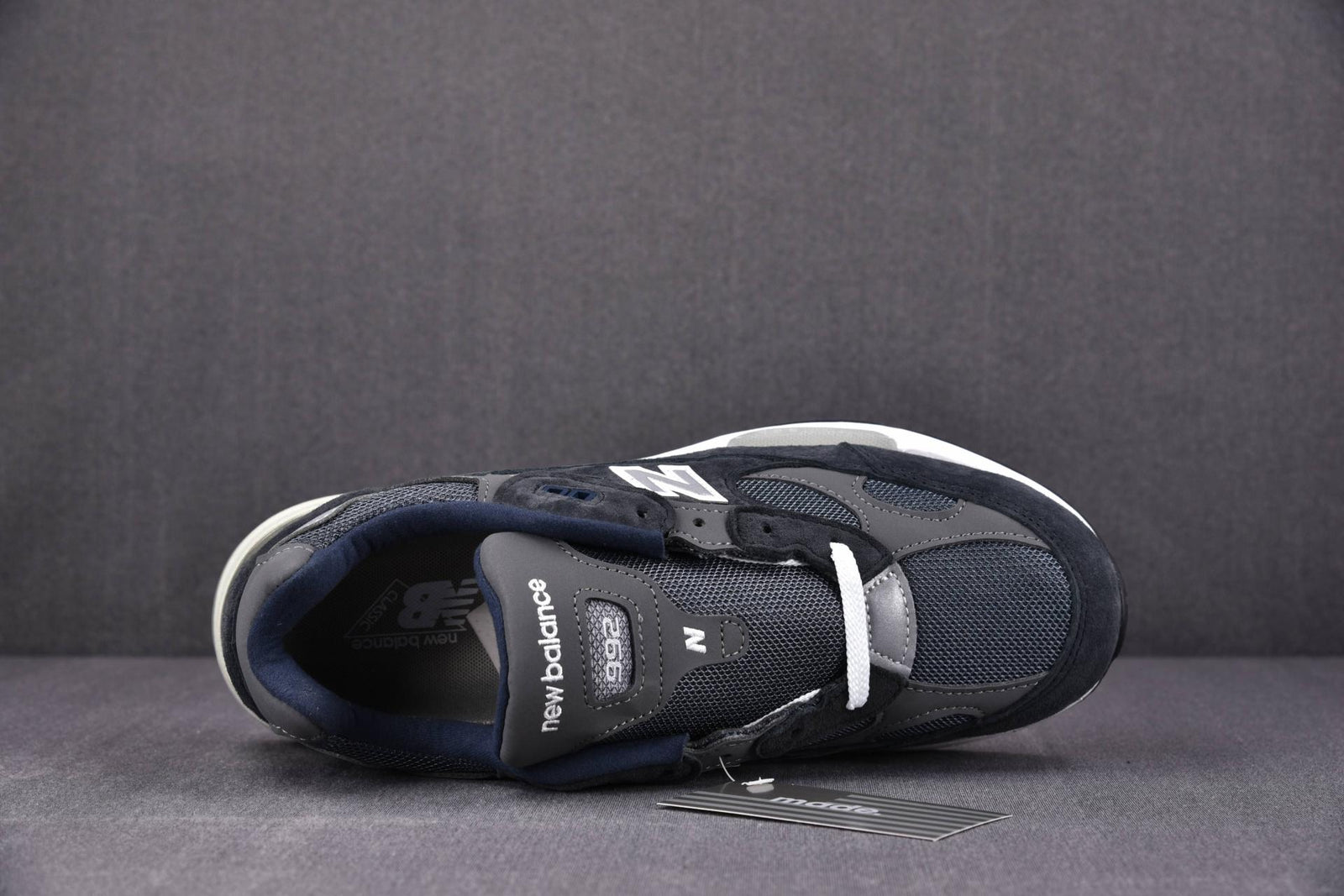 뉴발란스 992 메이드 인 USA 네이비