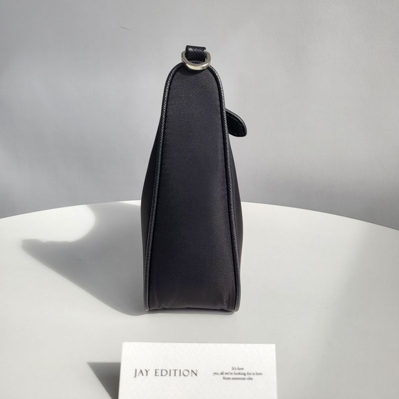 프라다 테수토 체인 호보백