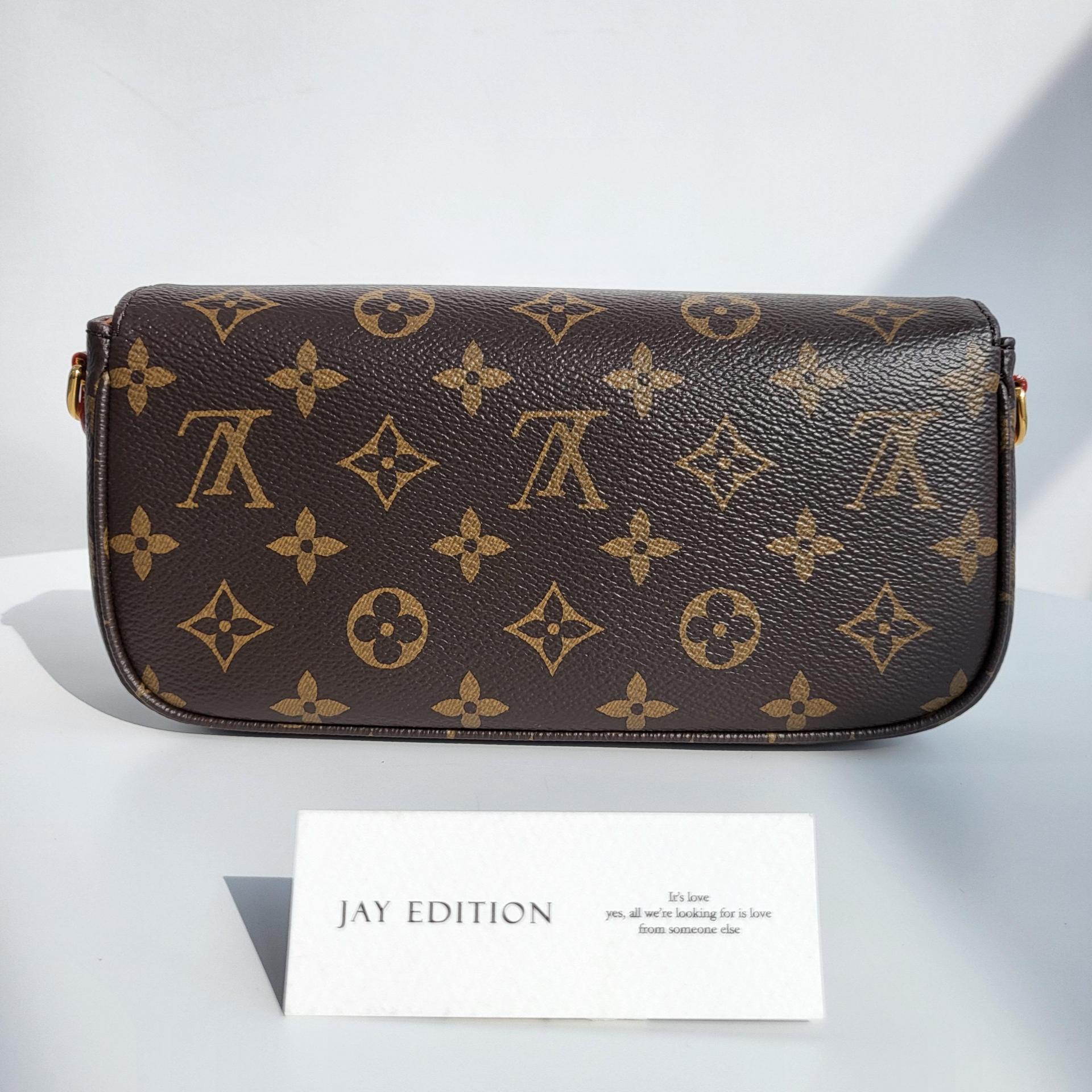 루이비통 아이비 WOC