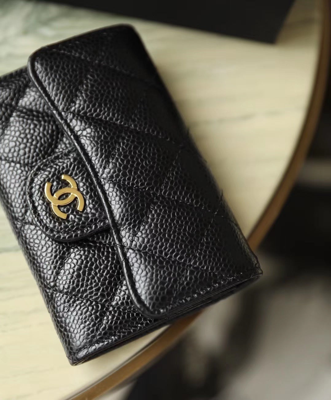 해외재고) 샤넬 클래식 플랩 카드지갑 금장 캐비어 (수량:2개)