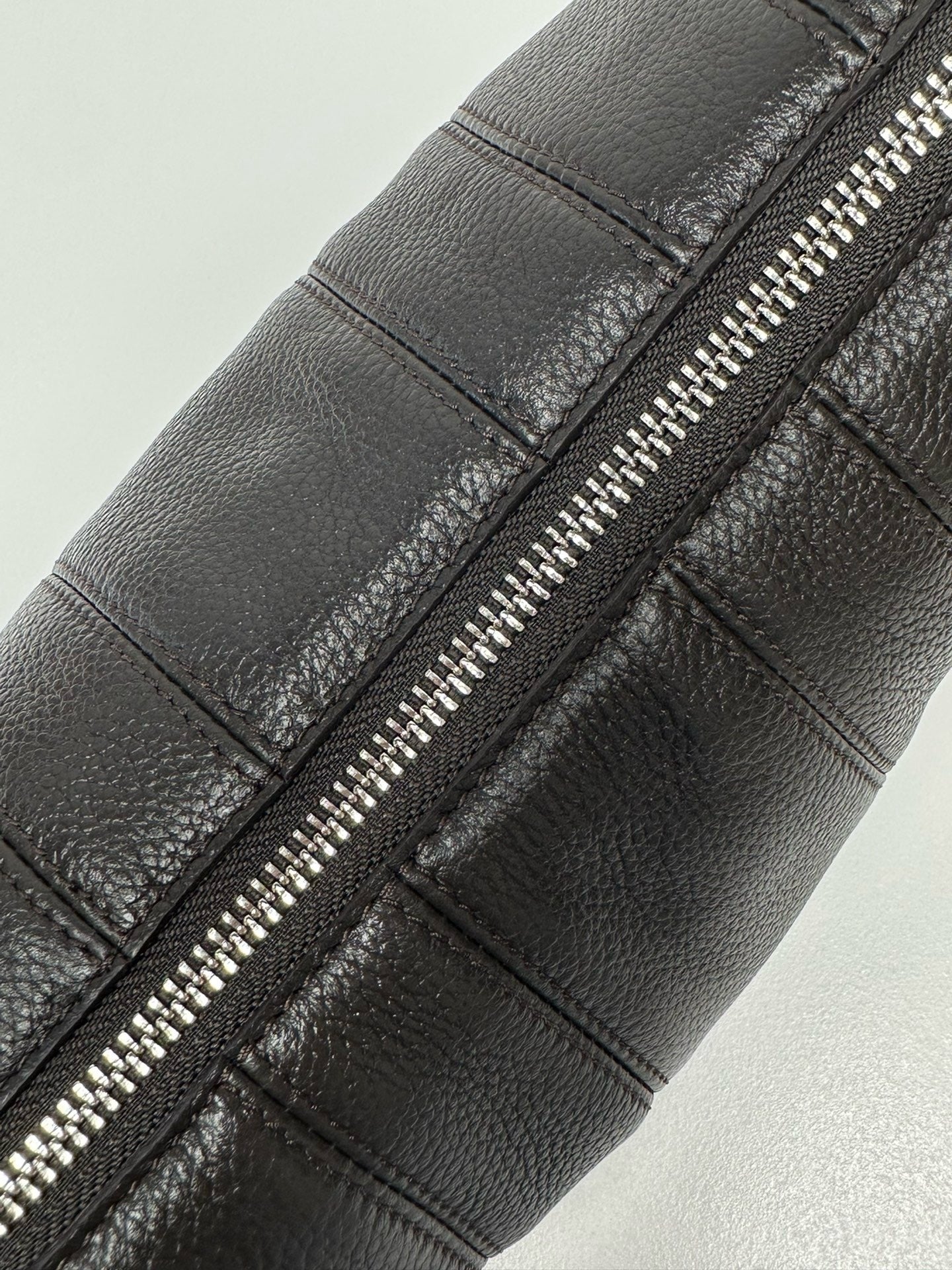 해외재고) 르메르 범백 미디움 그레인 / 다크브라운