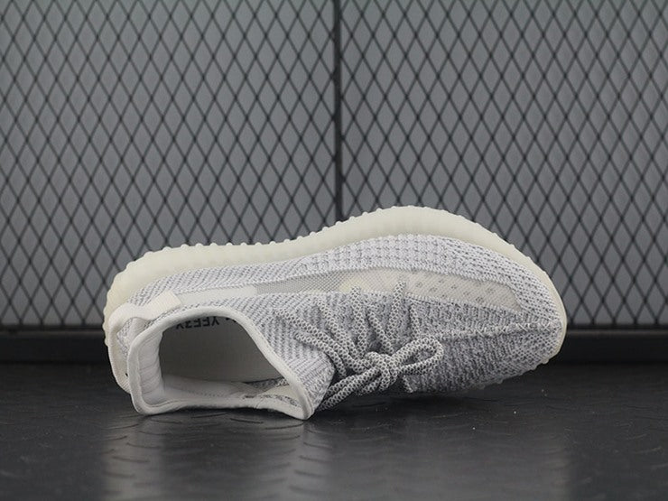YEEZY 350 V2 스테틱