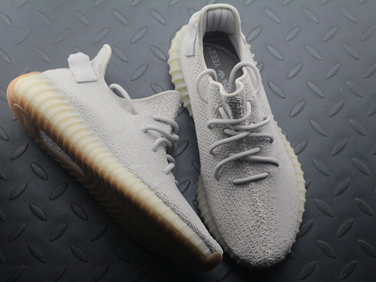 YEEZY 350 V2 세서미