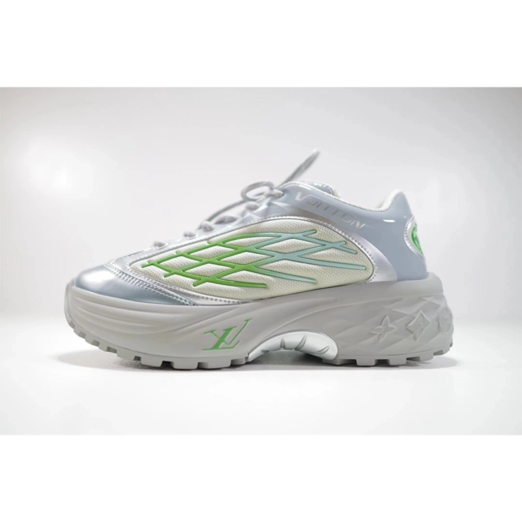 루이비통 디스커버리 레이스 업 그린 스니커즈