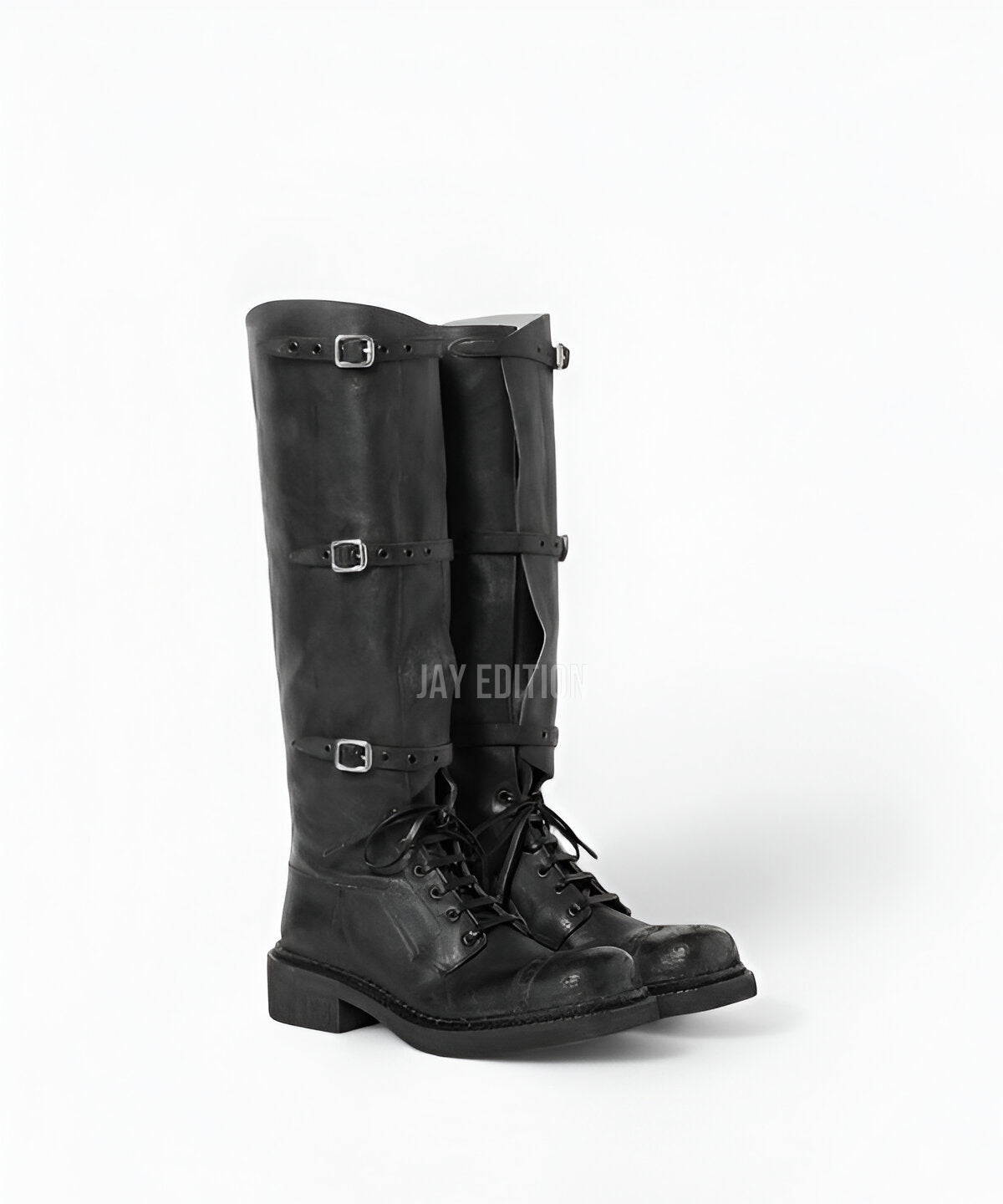 미우미우 가죽 부츠 매끈한 가죽 텍스처와 미니멀한 실루엣의 우아한 부츠