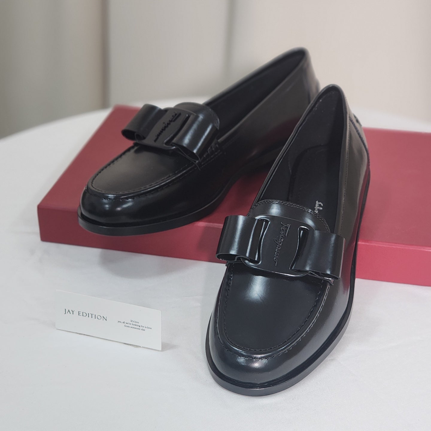 국내) 페레가모 비바 로퍼 / 블랙 37