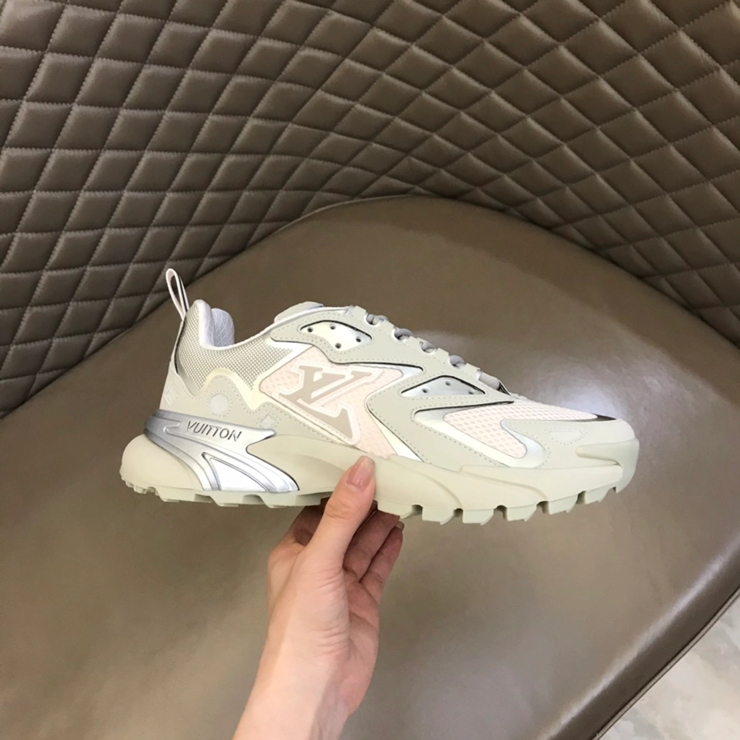 루이비통 러너 태틱 스니커즈
