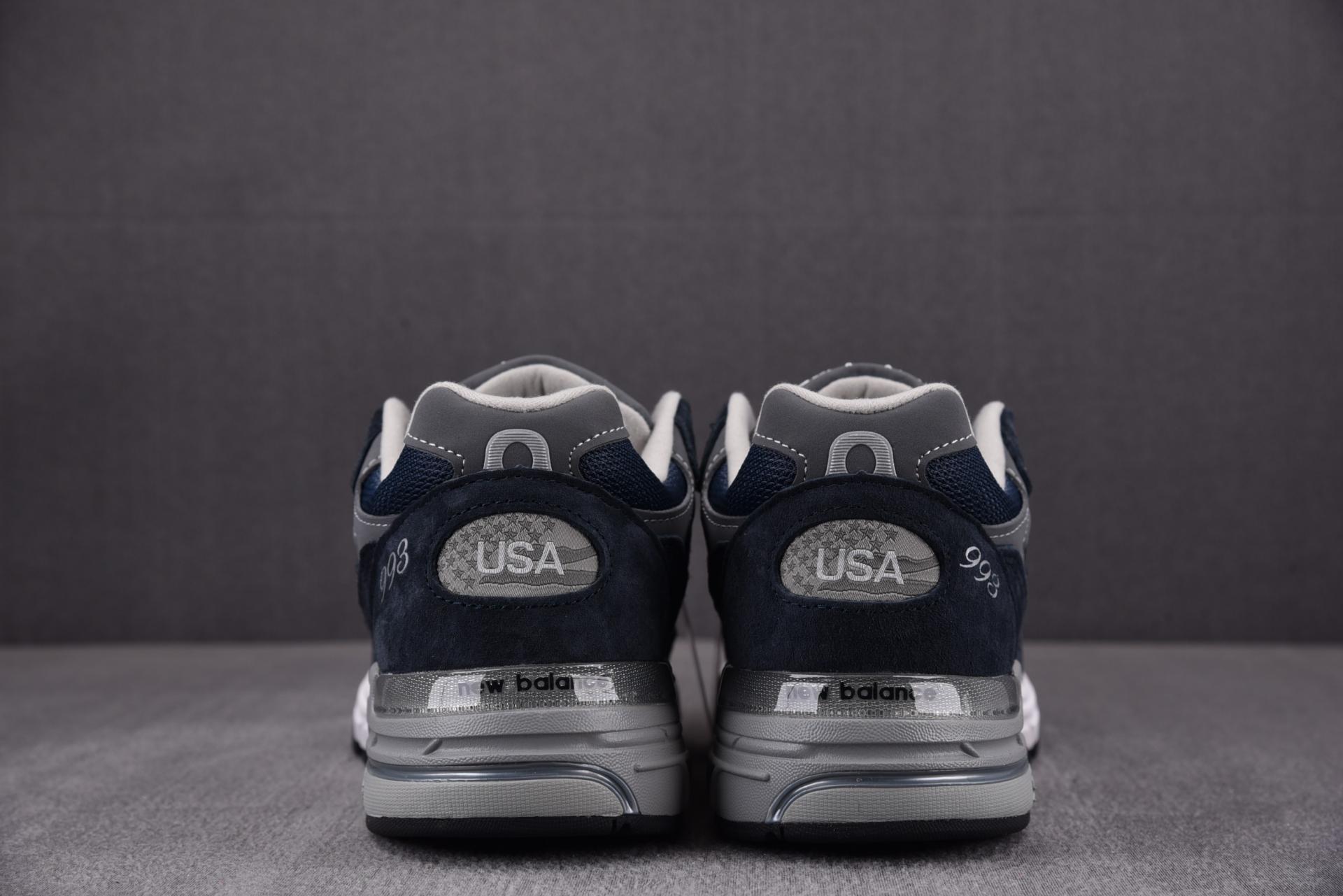뉴발란스 993 메이드 인 USA 네이비 - D 스탠다드